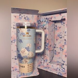 LoveShackFancy Stanley Everblooming Rosettes Quencher | 40 OZ